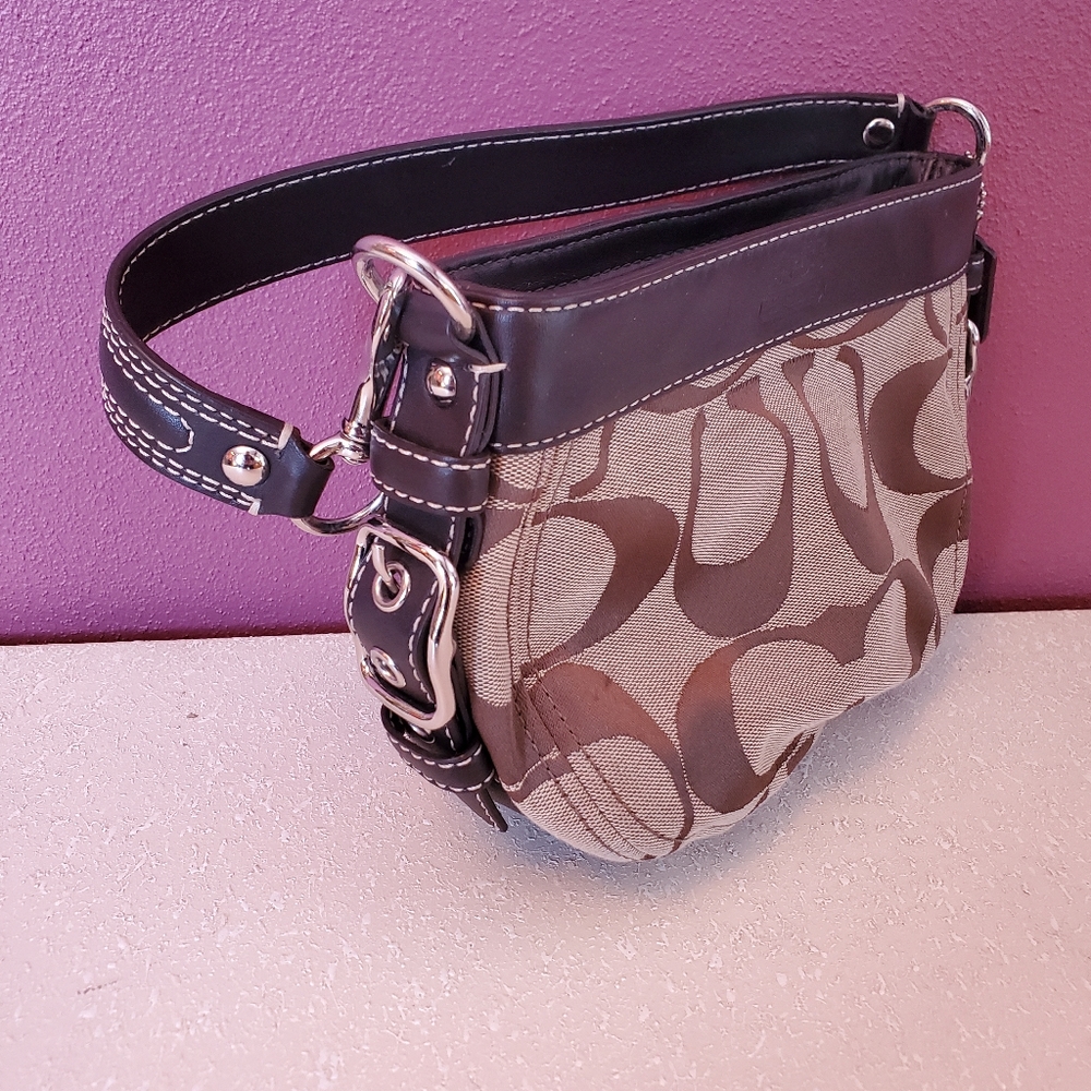 Coach Zoe Signature Hobo Bag and matching Wallet - Picture 3 of 8